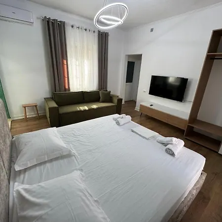 Apartment Jona Center Confort Free Parking Tirana